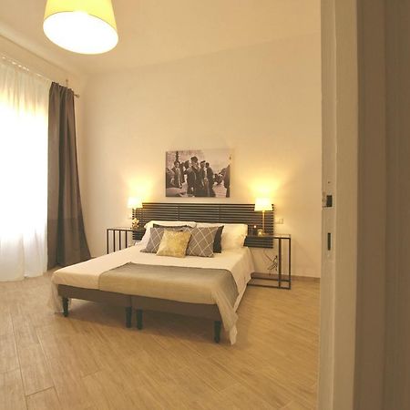 Domus In Laterano Apartment โรม ภายนอก รูปภาพ