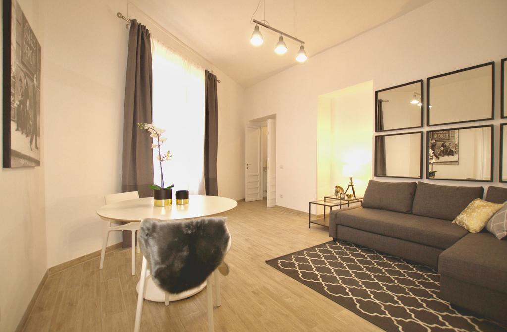 Domus In Laterano Apartment โรม ภายนอก รูปภาพ