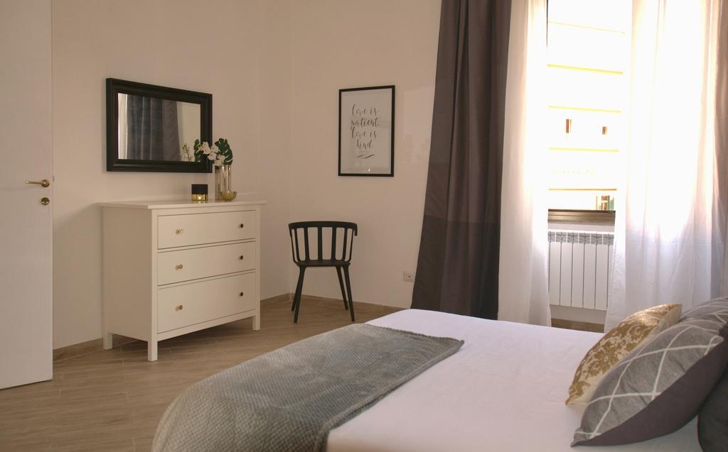 Ostia Holiday Domus In Laterano โรม ภายนอก รูปภาพ
