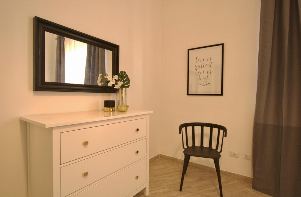 Domus In Laterano Apartment โรม ภายนอก รูปภาพ